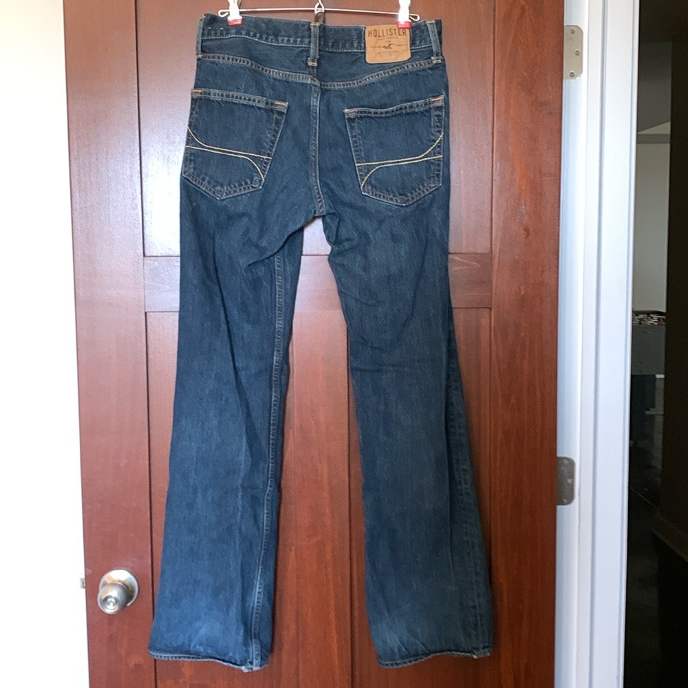 Hollister Mens 30x32 Low Rise Slim Boot Jeans like new